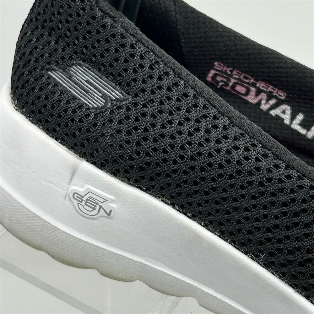 Skechers GOwalk Joy Women's Slip-On Walking Shoes Black White Lightweight Size 7 - Picture 2 of 13